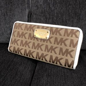 Brand New Michael Kors MK Wallet